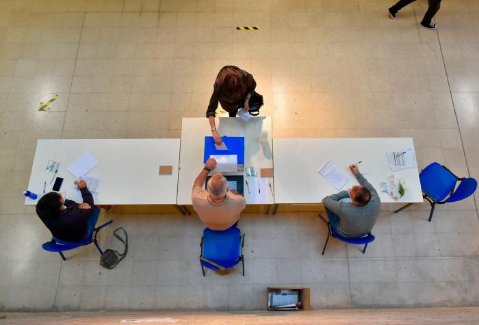 Las elecciones vascas registran el mínimo histórico de participación: 52,8%