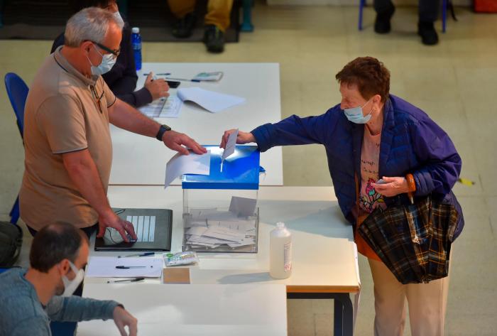 Las elecciones vascas registran el mínimo histórico de participación: 52,8%