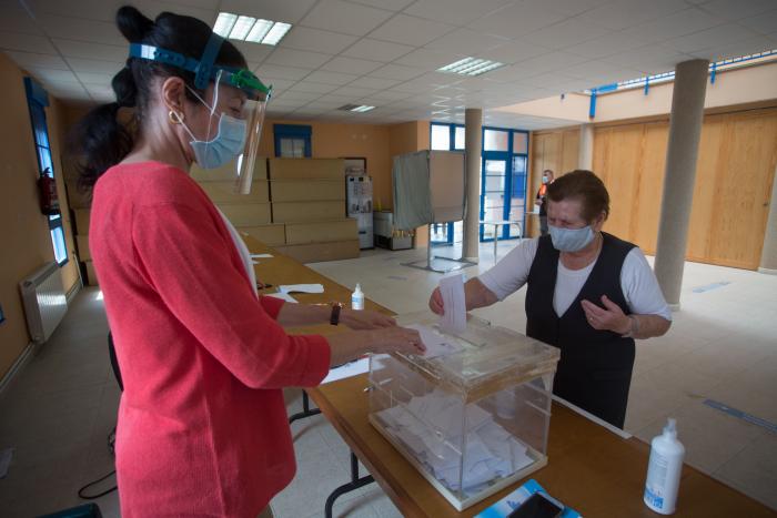 Las elecciones vascas registran el mínimo histórico de participación: 52,8%