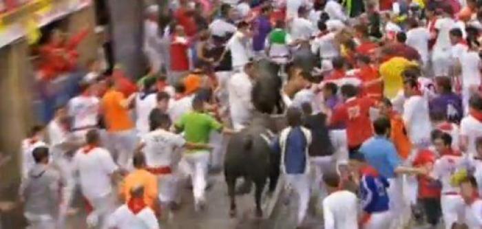 El séptimo encierro deja un susto y al menos un herido por asta de toro