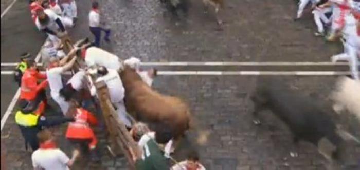 El séptimo encierro deja un susto y al menos un herido por asta de toro