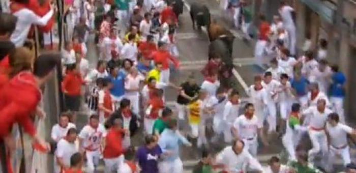 El séptimo encierro deja un susto y al menos un herido por asta de toro