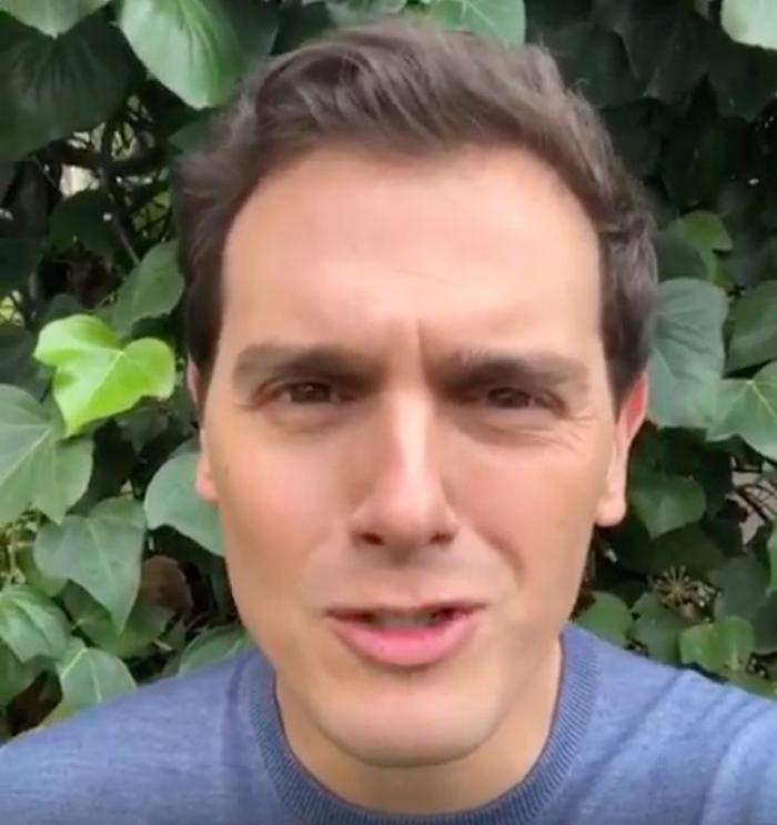 El voto por correo cae un 26,7% el 10-N