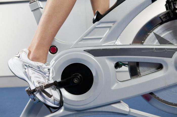 "Si los deportistas publicitan prácticas peligrosas hay que prohibirlas, con educar no llega"