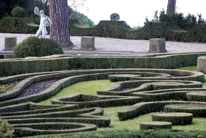 Francisco dice que "acabaría en un psiquiátrico" si viviera en los aposentos papales