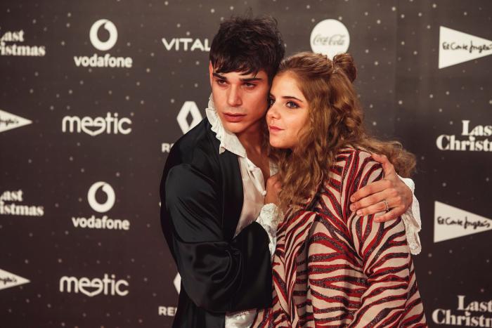 El tierno momento entre Aitana y Miguel Bernardeau en 'Los 40 Music Awards'