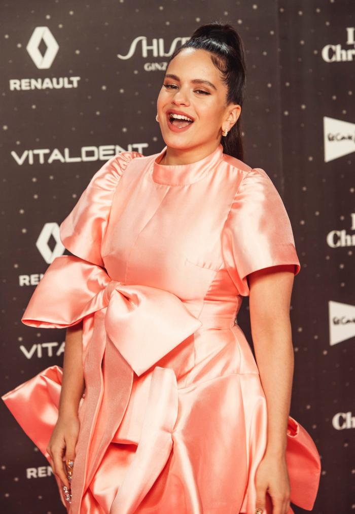 El tierno momento entre Aitana y Miguel Bernardeau en 'Los 40 Music Awards'