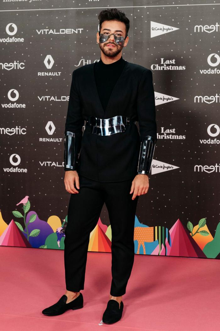 El tierno momento entre Aitana y Miguel Bernardeau en 'Los 40 Music Awards'