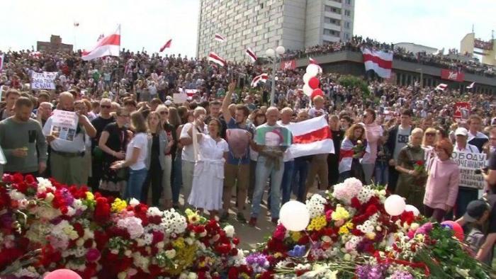 El autoritario Lukashenko renueva en el poder de Bielorrusia, entre protestas por fraude