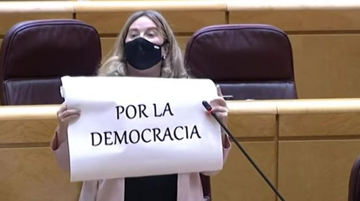 Casado ‘okupa’ la calle