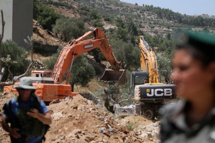 Religiosos católicos y ortodoxos chocan con el Ejército de Israel para defender una tierra cerca de Belén (FOTOS)