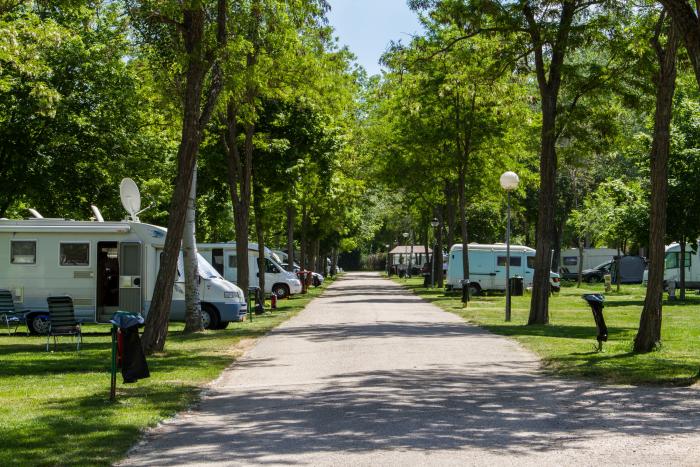 Qué restricciones debes conocer según la comunidad a la que viajes