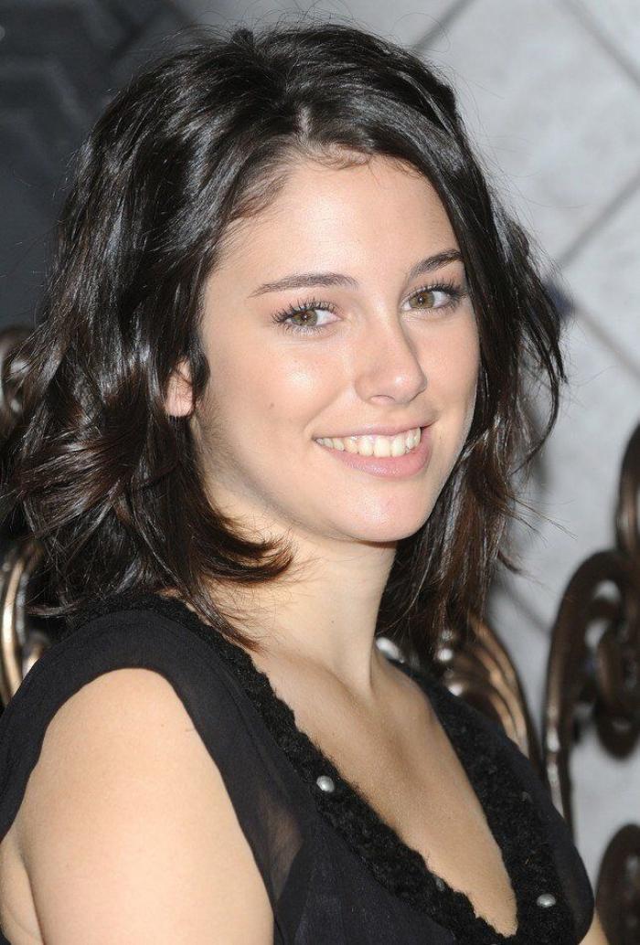 Así cambian las famosas con el pelo al natural