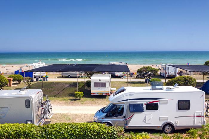 Qué restricciones debes conocer según la comunidad a la que viajes