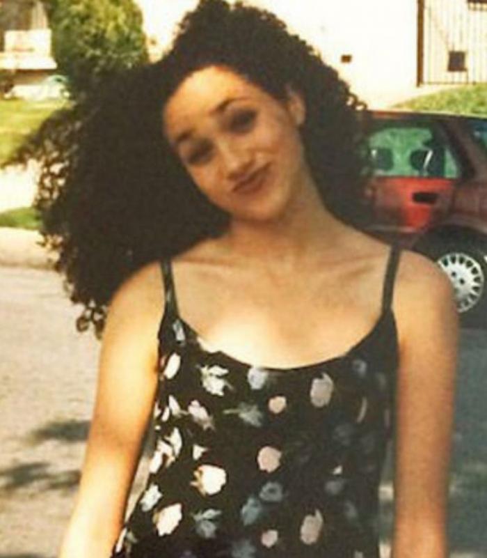 Así cambian las famosas con el pelo al natural