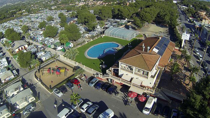 Qué restricciones debes conocer según la comunidad a la que viajes