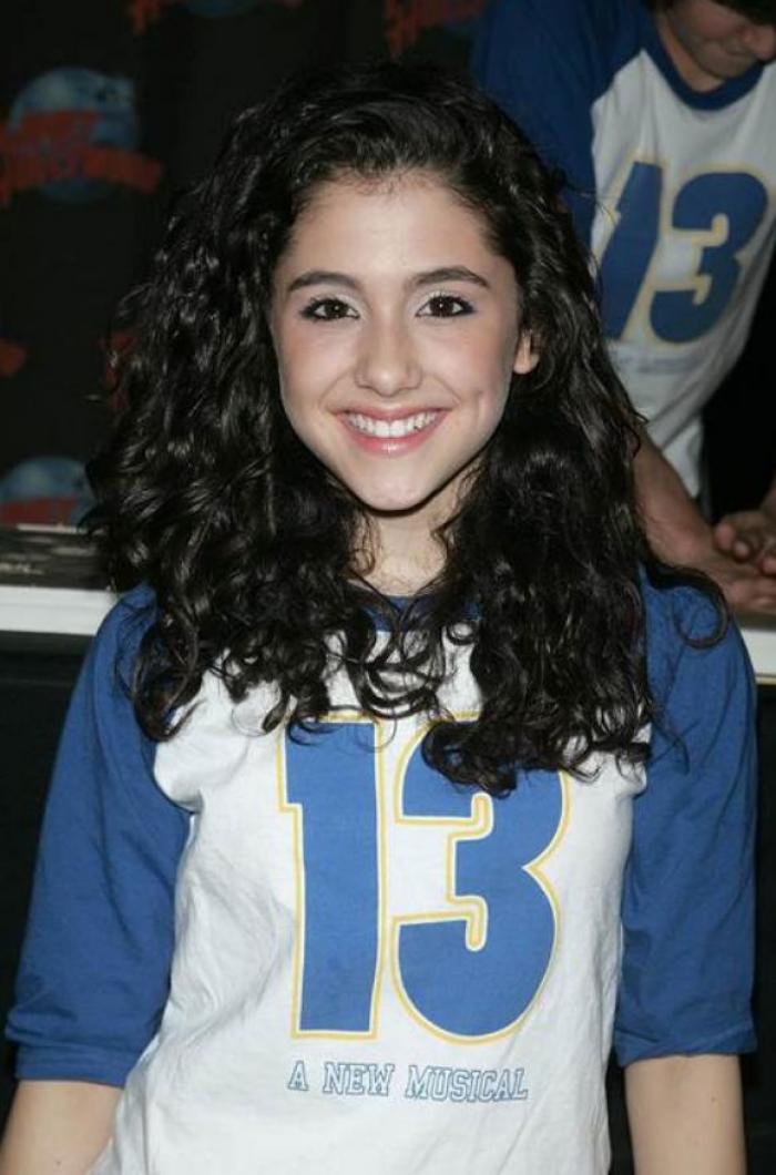 Así cambian las famosas con el pelo al natural