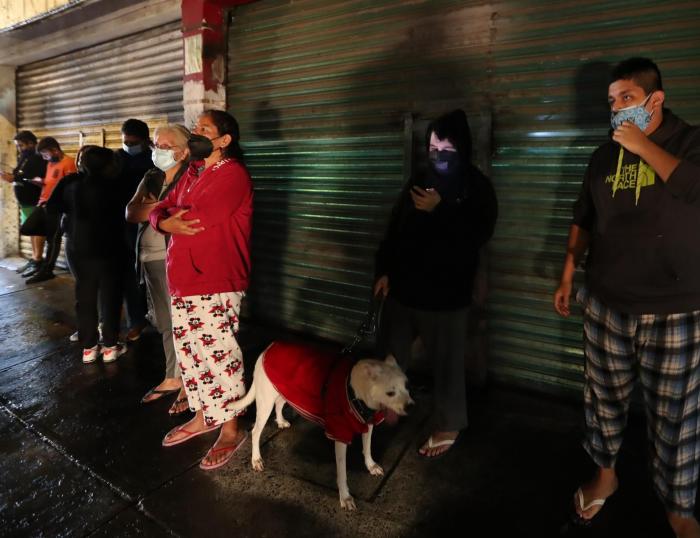 Un terremoto de 7,4 sacude el centro de México justo el mismo día que sus peores seísmos en 1985 y 2017