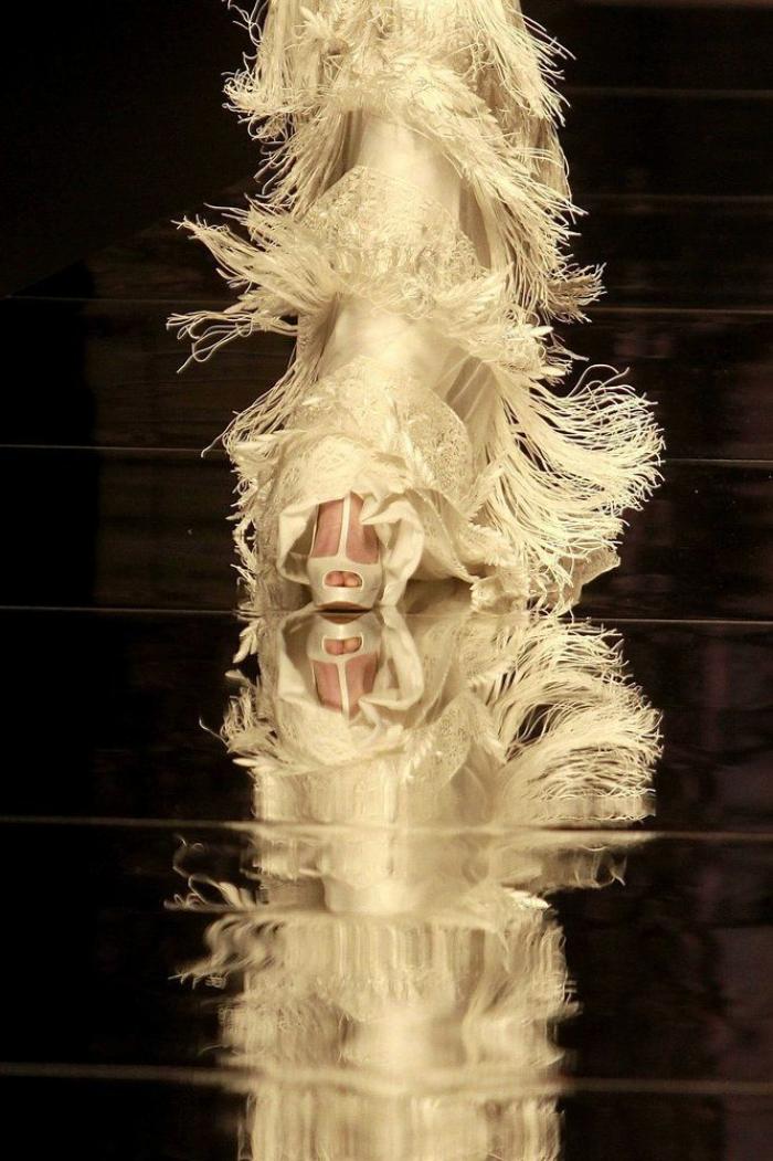 Vestidos de novia hechos con papel higiénico (FOTOS)