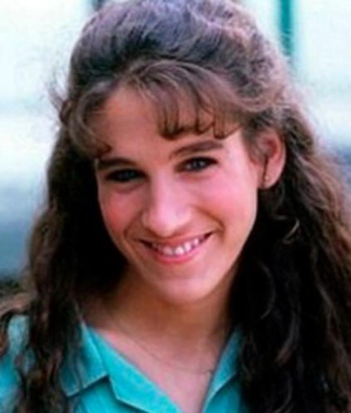 Así cambian las famosas con el pelo al natural