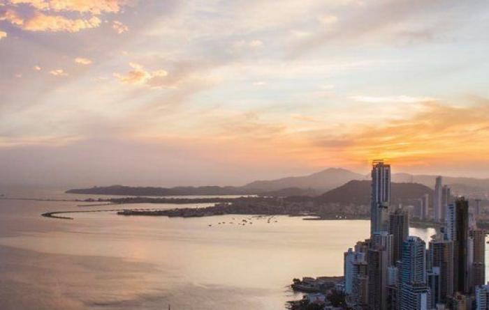 Dormir en las alturas: los 7 hoteles más altos del mundo (FOTOS)