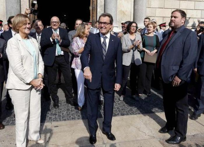 ERC ganaría las elecciones con 6,7 puntos de ventaja sobre CiU y Podemos entraría en el Parlament