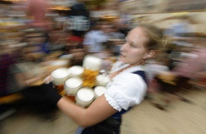 Unos clientes se quejan del servicio de un restaurante y la respuesta de los dueños es para enmarcarla