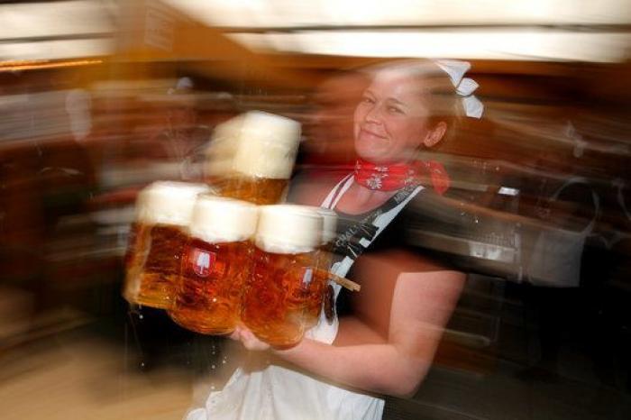 Unos clientes se quejan del servicio de un restaurante y la respuesta de los dueños es para enmarcarla