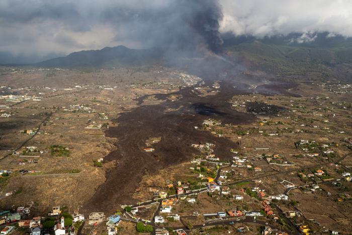 Lluvia y ceniza: el nuevo riesgo para las zonas costeras de La Palma