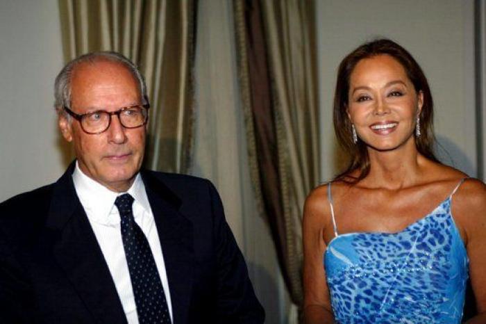 Muerte de Miguel Boyer: Isabel Preysler, arropada por familiares y amigos en el tanatorio (FOTOS)