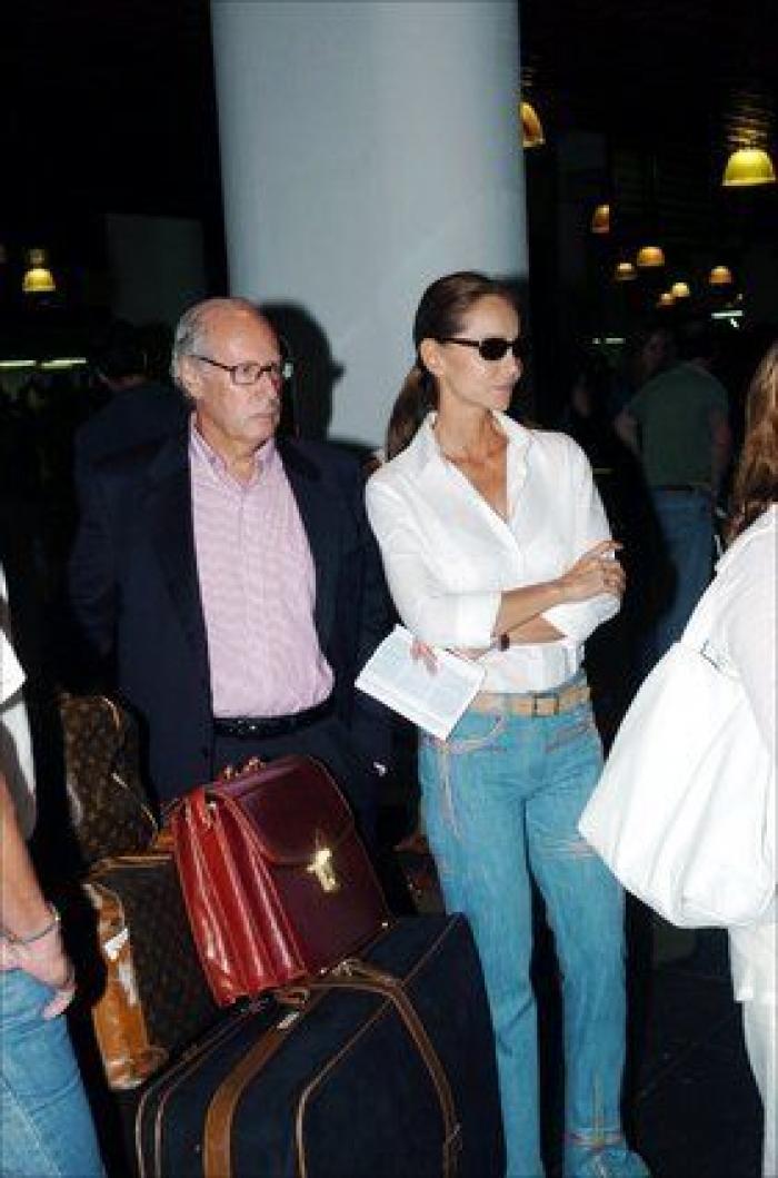 Muerte de Miguel Boyer: Isabel Preysler, arropada por familiares y amigos en el tanatorio (FOTOS)