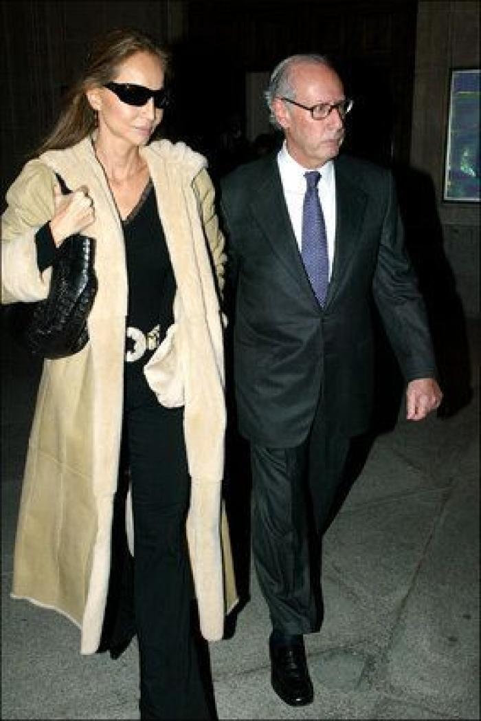 Muerte de Miguel Boyer: Isabel Preysler, arropada por familiares y amigos en el tanatorio (FOTOS)