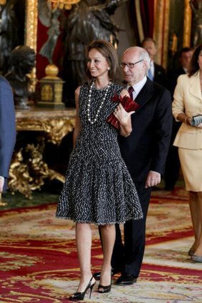 Muerte de Miguel Boyer: Isabel Preysler, arropada por familiares y amigos en el tanatorio (FOTOS)