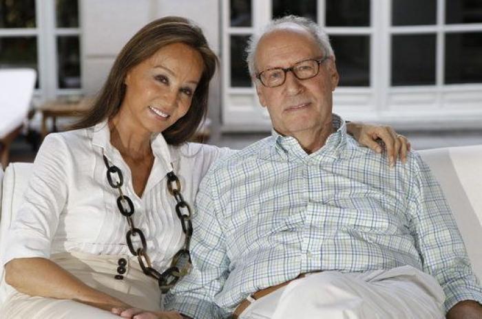 Muerte de Miguel Boyer: Isabel Preysler, arropada por familiares y amigos en el tanatorio (FOTOS)