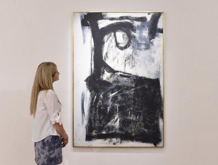 Londres exhibe la colección de arte privada de David Bowie