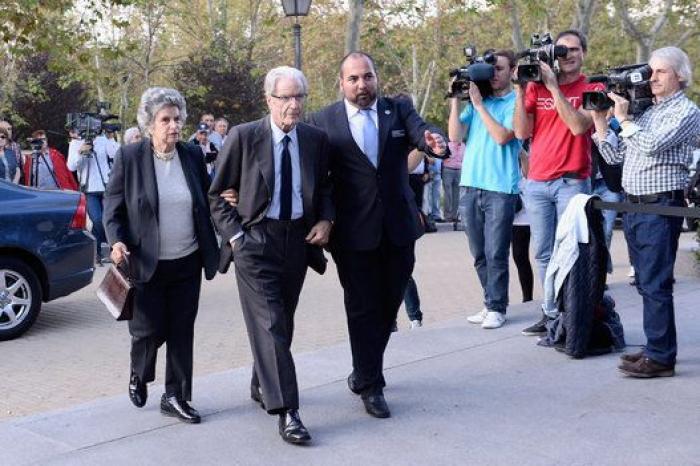 Muerte de Miguel Boyer: Isabel Preysler, arropada por familiares y amigos en el tanatorio (FOTOS)