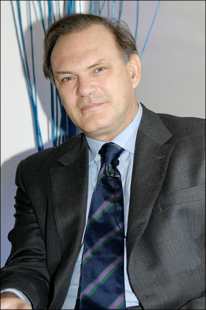 Pedro Piqueras inicia así de duro 'Informativos Telecinco': no ahorra en calificativos contra Putin