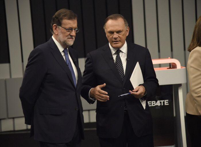 Pedro Piqueras inicia así de duro 'Informativos Telecinco': no ahorra en calificativos contra Putin