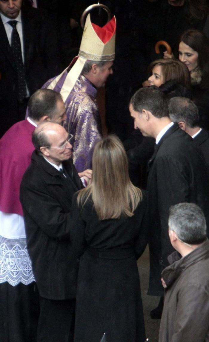 Miles de personas despiden al alcalde de Bilbao, Iñaki Azkuna, durante su funeral