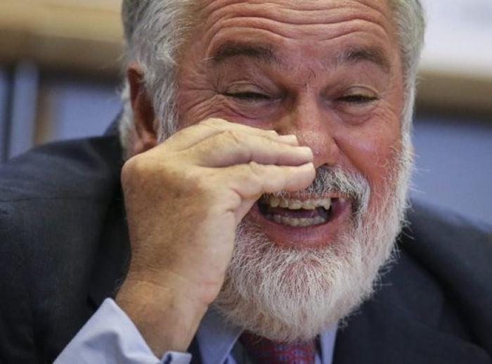 Luz verde de la Eurocámara a la declaración de intereses de Cañete