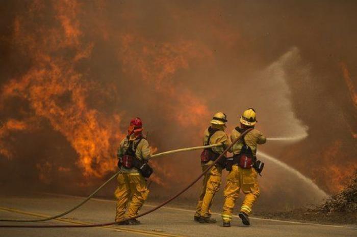 Las impresionantes imágenes del 'Incendio de Arena' en California