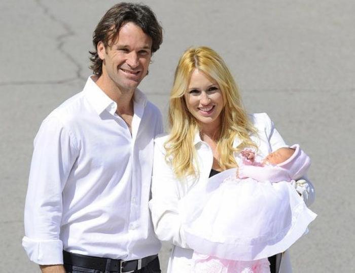 Ashton Kutcher y Mila Kunis enseñan la primera foto de su hija