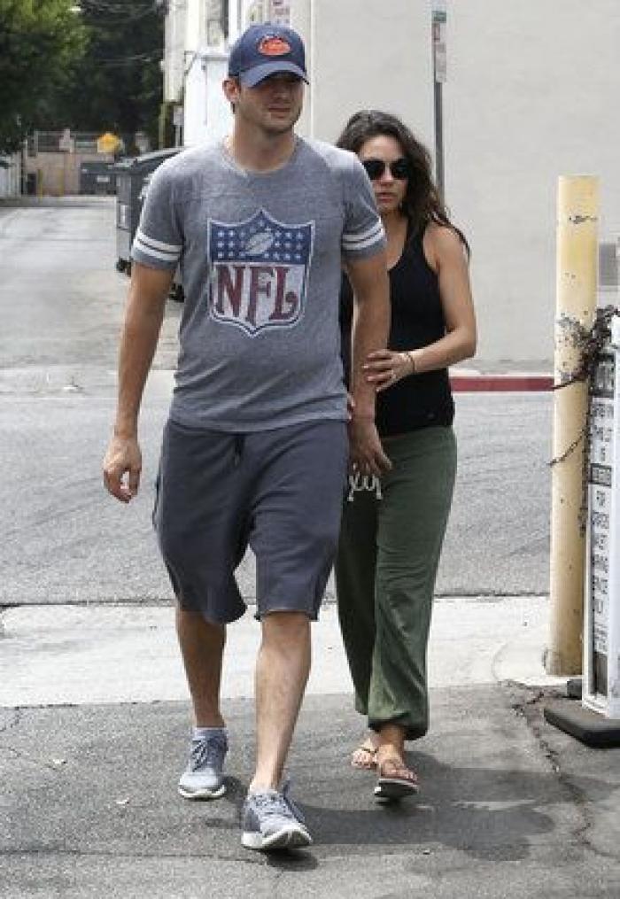 Ashton Kutcher y Mila Kunis enseñan la primera foto de su hija