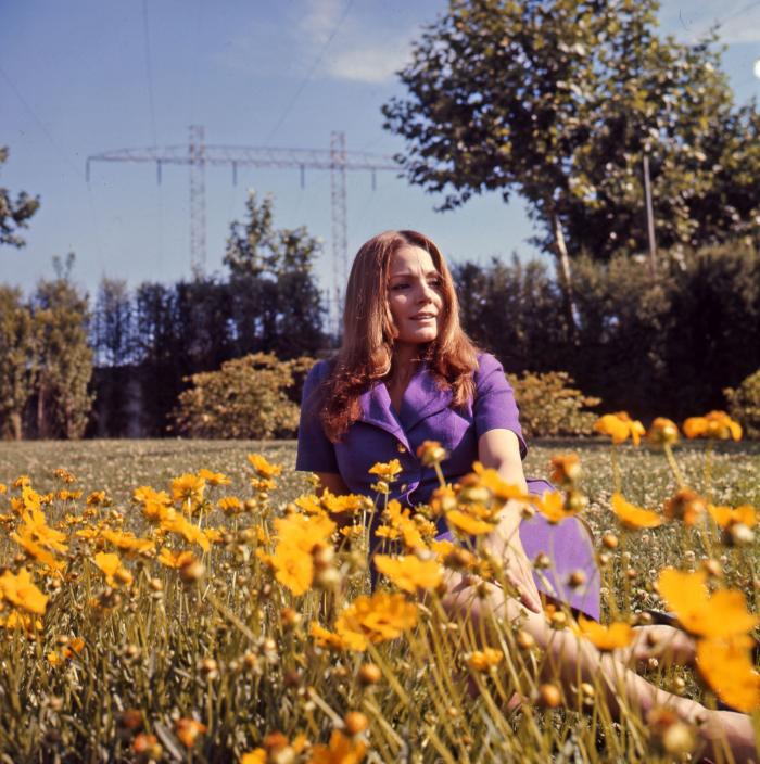 Carmen Sevilla tiene un clon y es una superestrella de Hollywood