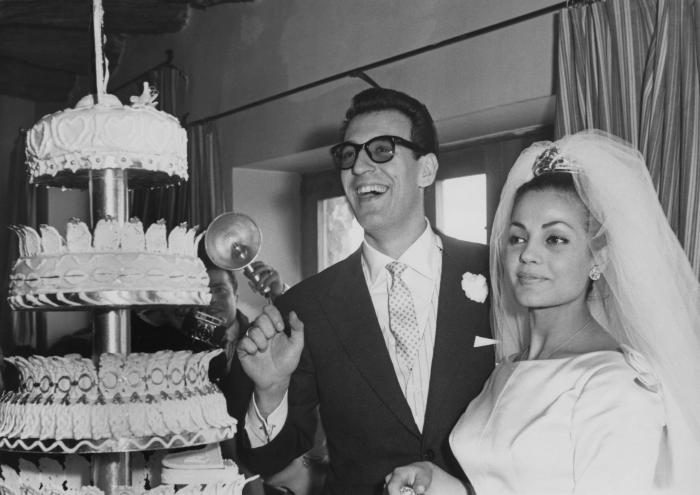 Carmen Sevilla tiene un clon y es una superestrella de Hollywood