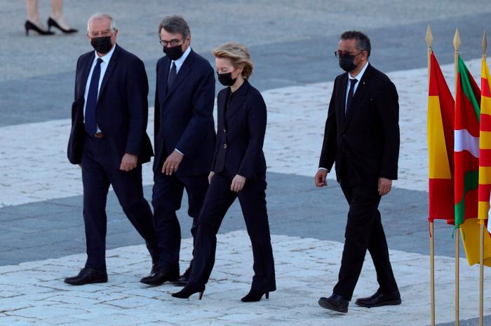 Sánchez anuncia un homenaje a las víctimas del virus con el rey el 15 de julio