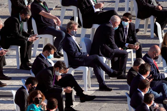 Sánchez anuncia un homenaje a las víctimas del virus con el rey el 15 de julio