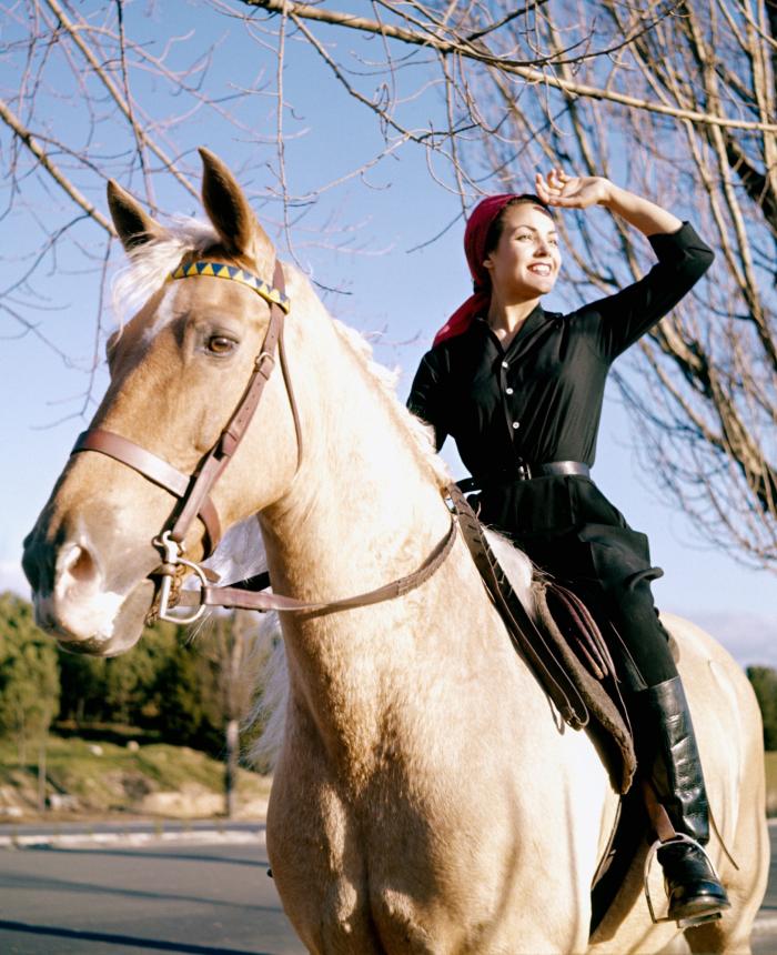 Carmen Sevilla tiene un clon y es una superestrella de Hollywood