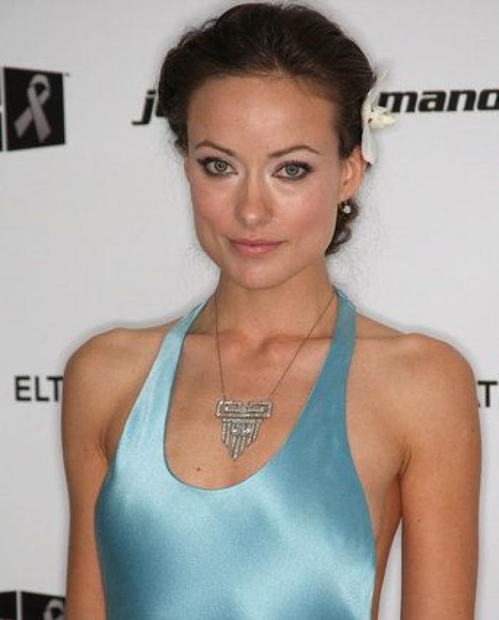 La actriz Olivia Wilde cambia de 'look' y pasa del castaño al rubio