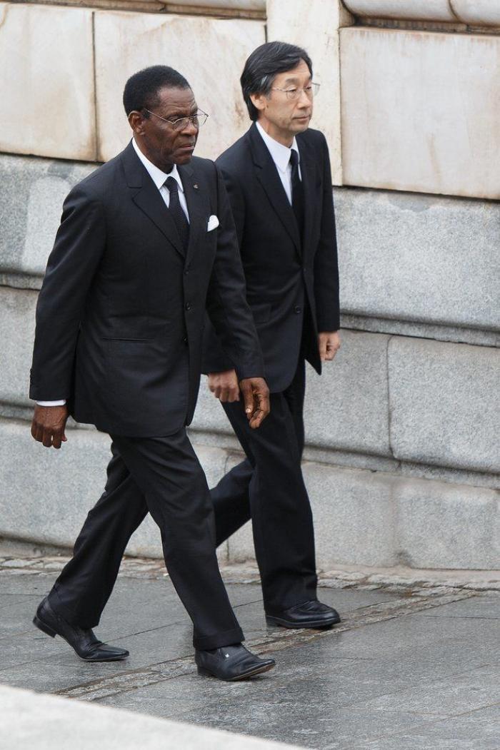 El dictador de Guinea Ecuatorial, Teodoro Obiang, único jefe de Estado en el funeral de Suárez (FOTOS)